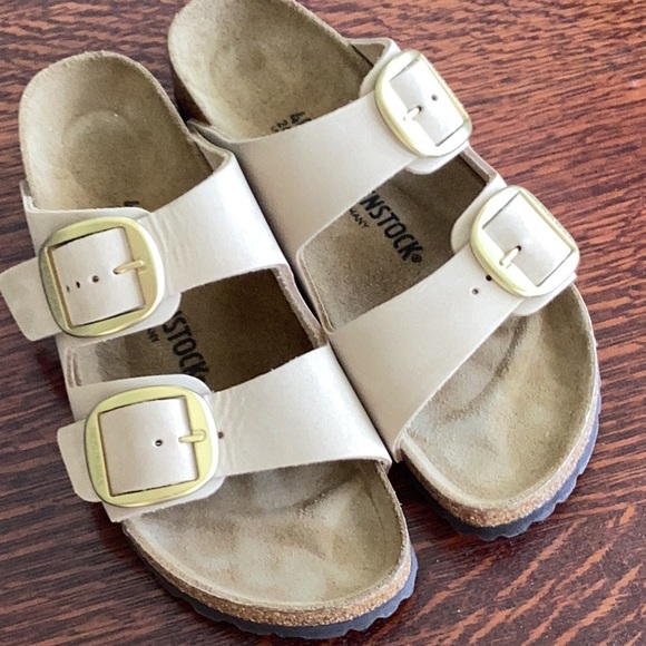 Classic Birkenstock Arizona Big Buckle Sandals - Picture 2 of 5